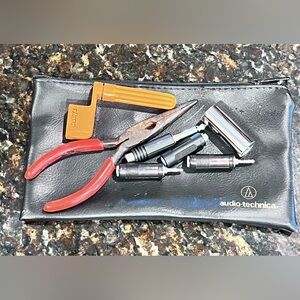 Miscellaneous Guitar Accessories/Parts